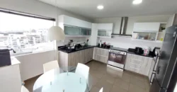 En Alquiler Hermosa y Moderna Casa en Casuarinas Sur