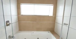 En Alquiler Hermosa y Moderna Casa en Casuarinas Sur
