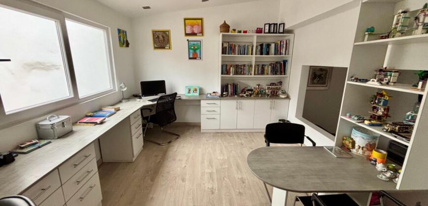 Se Vende Casa Remodelada con Piscina en Surco