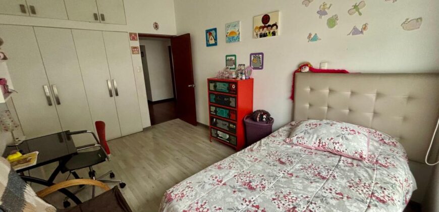 Se Vende Casa Remodelada con Piscina en Surco