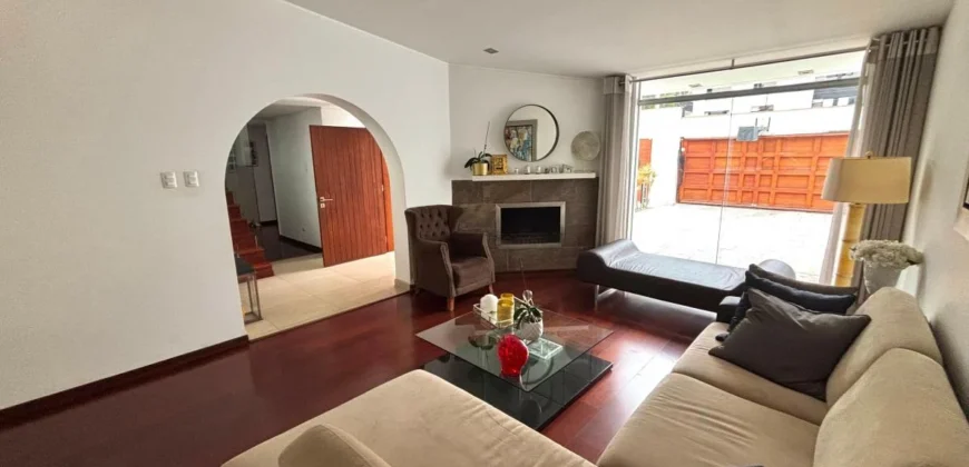 Se Vende Casa Remodelada con Piscina en Santa Teresa