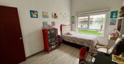 Se Vende Casa Remodelada con Piscina en Santa Teresa