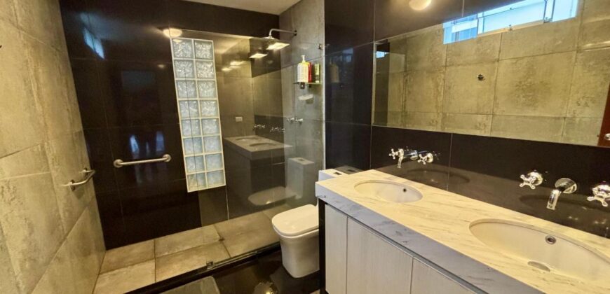 Se Vende Casa Remodelada con Piscina en Santa Teresa