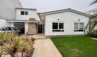 Se Vende Casa Remodelada con Piscina en Santa Teresa