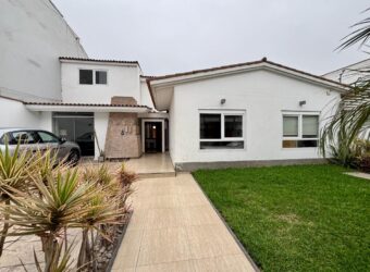 Se Vende Casa Remodelada con Piscina en Santa Teresa