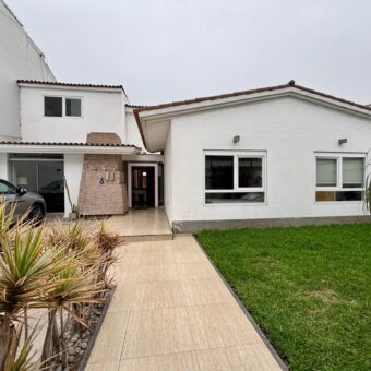 Se Vende Casa Remodelada con Piscina en Santa Teresa