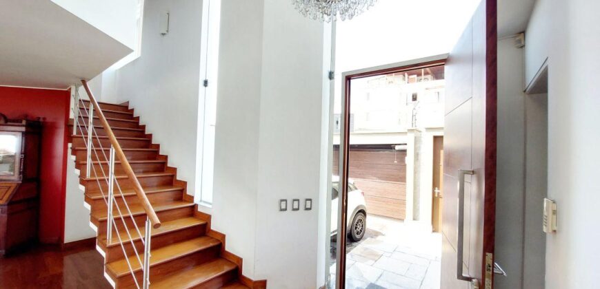 Vendo Hermosa y Moderna Casa 4dorm Piscina y Terraza en Casuarinas Sur