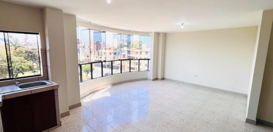 Se vende departamento frente a parque, San Miguel
