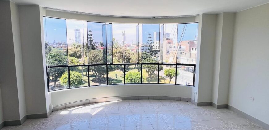 Se vende departamento frente a parque, San Miguel
