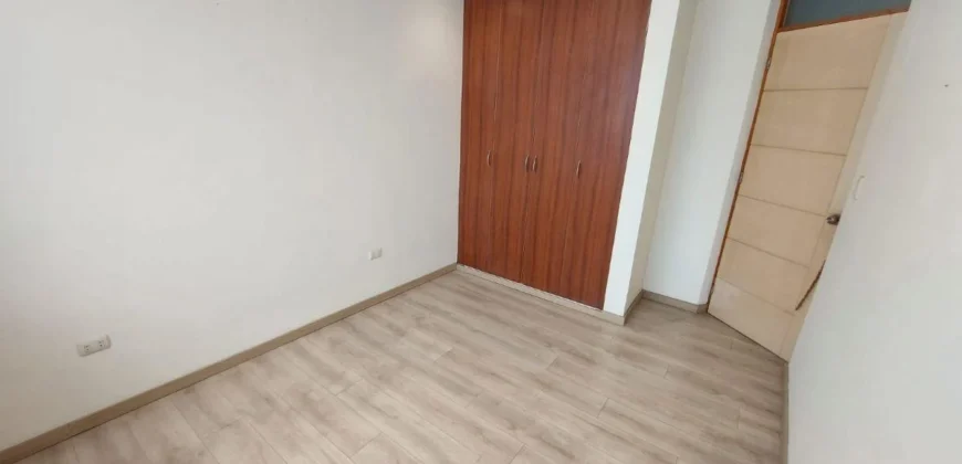 Vendo Departamento frente a parque, cerca al Ov. Higuereta, Surco