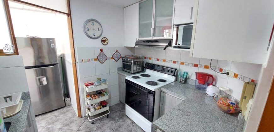 Vendo Departamento frente a parque, cerca al Ov. Higuereta, Surco